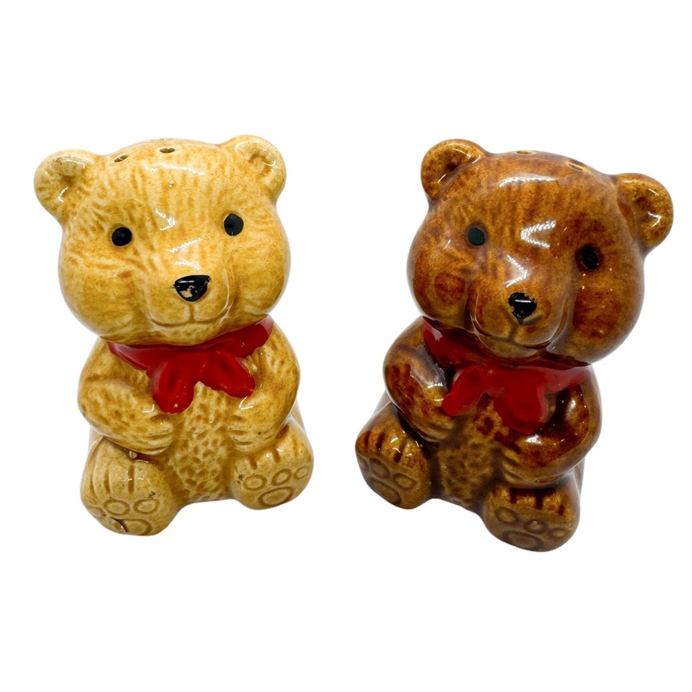 Teddy Bear Salt & Pepper Shakers Brown Red Bow Ceramic Holiday Christmas Gift